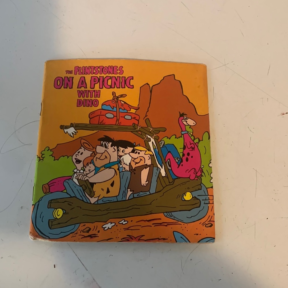 Flintstones PaperBack Book 1986